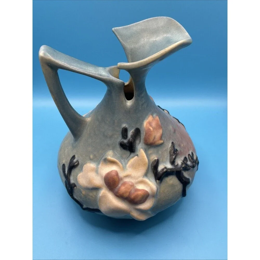 Roseville Magnolia Pottery - 1940's Roseville Magnolia 13-6